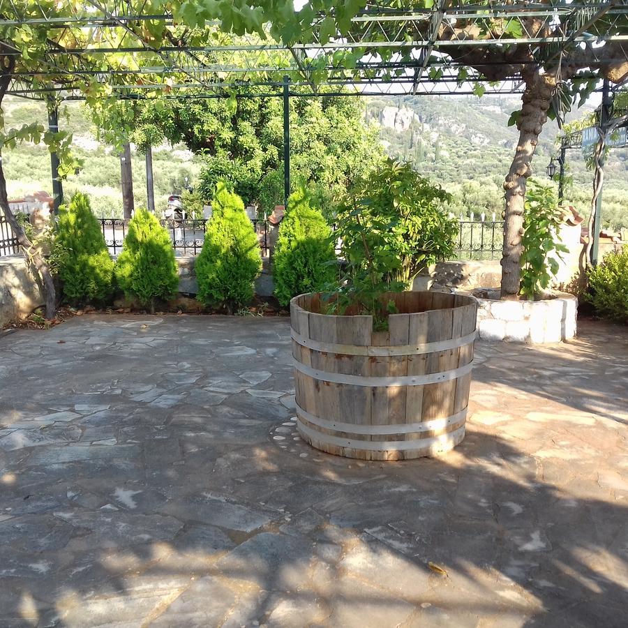 Ouranias Studios Kardamyli Exterior foto